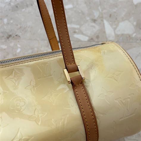 replica louis vuitton papillon vernis nera